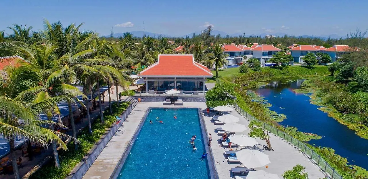 Emblemsea Luxury Villas Few Steps To The Danang Beach