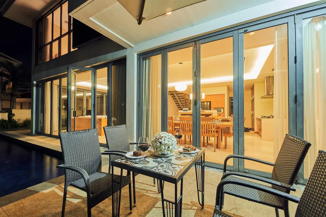 Emblemsea Luxury Villas Few Steps To The Danang Beach