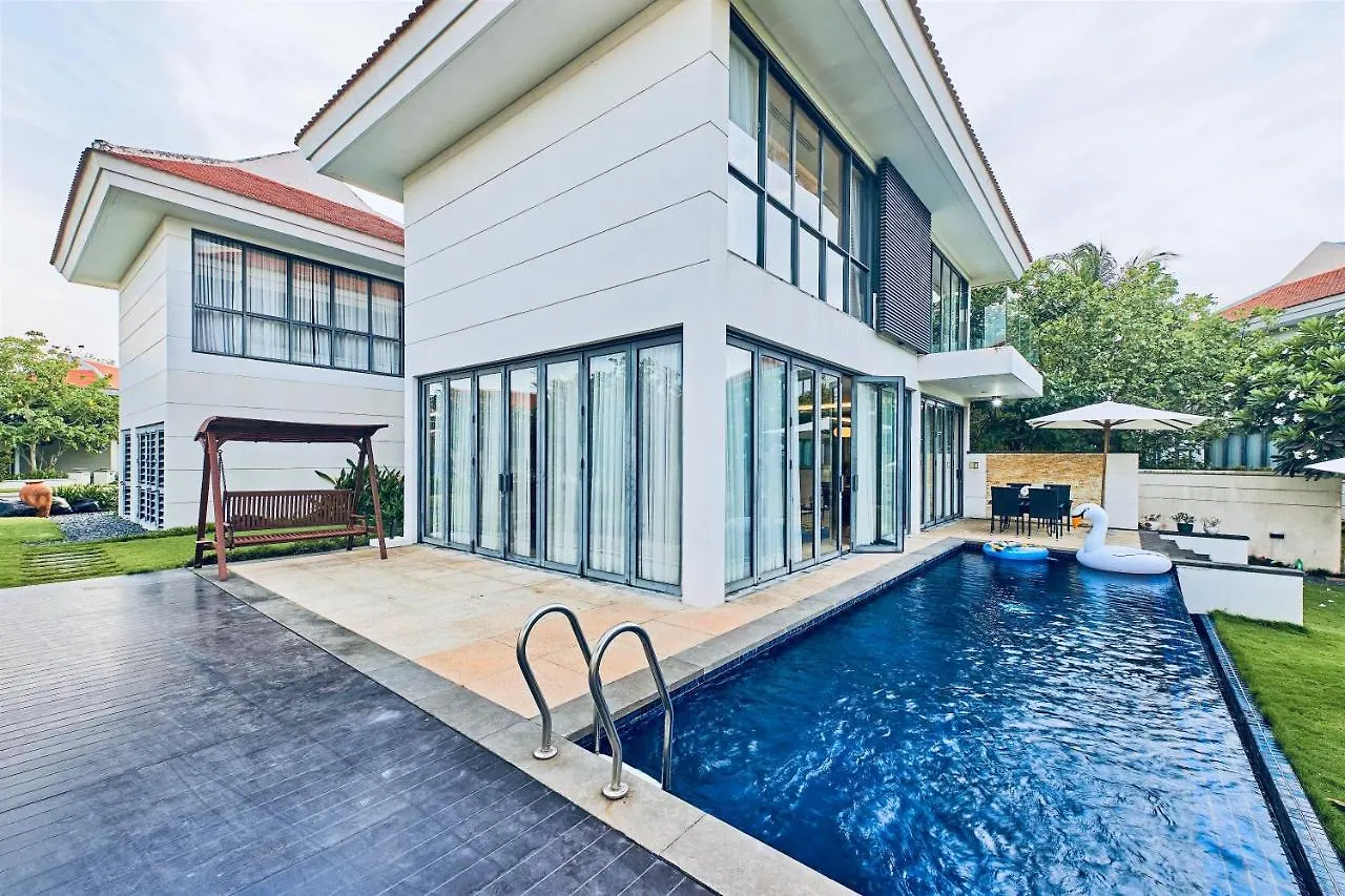 Emblemsea Luxury Villas Few Steps To The Danang Beach