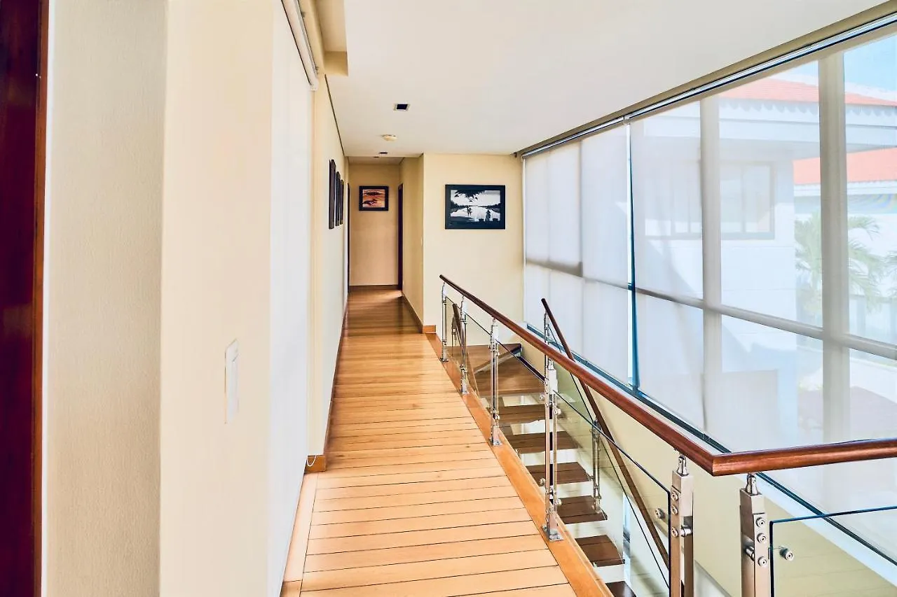 Emblemsea Luxury Villas Few Steps To The Danang Beach 0*, 다낭
